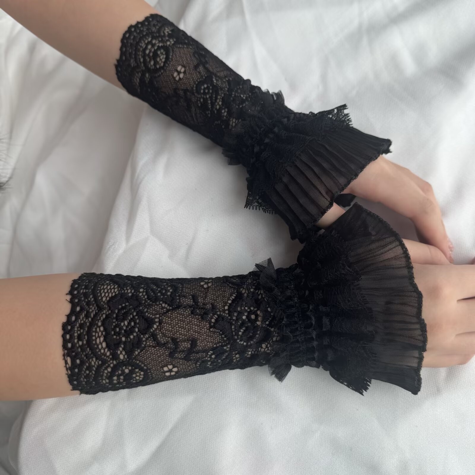 레이스 홀로우 손목 커버 트럼펫 플로럴 디자인 신축성  - Men Accessories Wrist 리뷰 및 가격