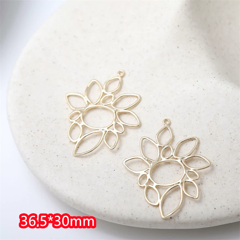 새로 도착한 40개/묶음 컬러 프린트 만화 꽃 모양 구 - Men Accessories Locket 리뷰 및 가격